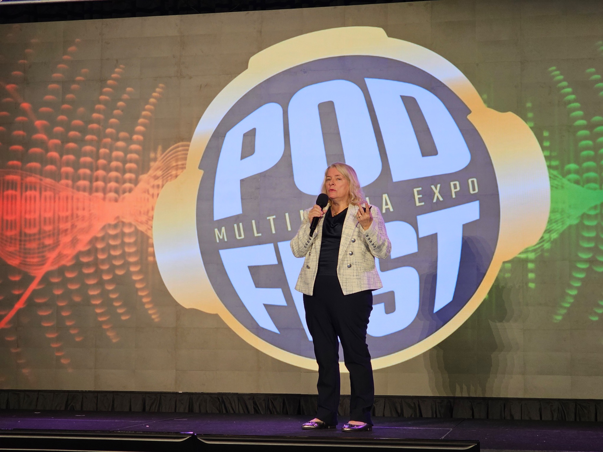 Elizabeth Gearhart Speaking at Podfest